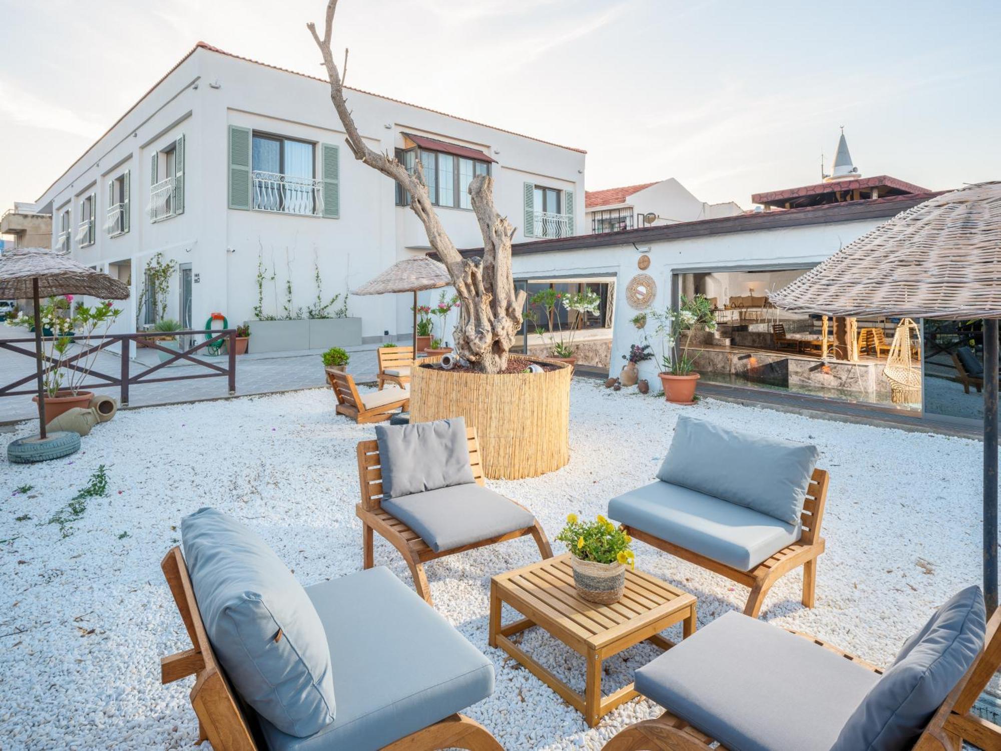 Cumbalica Garden Hotel Çeşme Εξωτερικό φωτογραφία