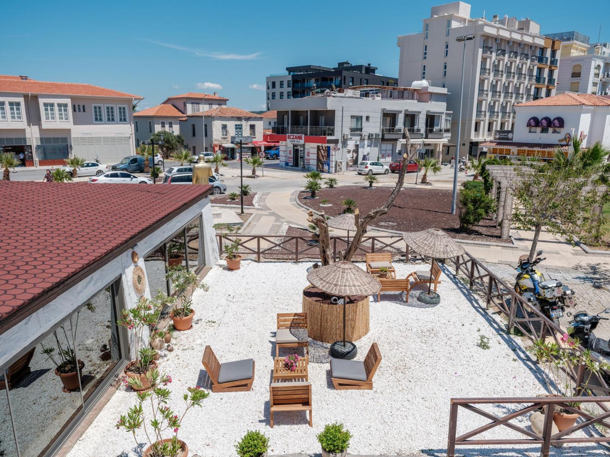 Cumbalica Garden Hotel Çeşme Εξωτερικό φωτογραφία